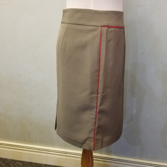 Banana Republic factory taupe pencil skirt (S3) - Picture 3 of 5